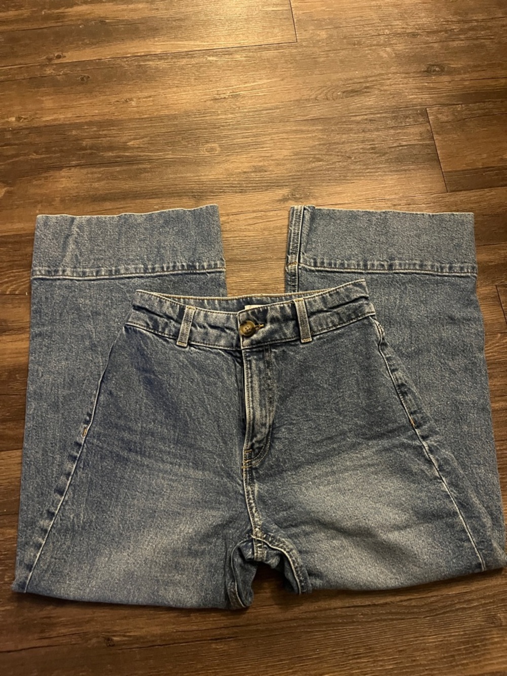 H&M women’s high waisted ankle jeans
